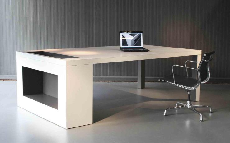 Moderne bijzondere bureautafel / werkplek